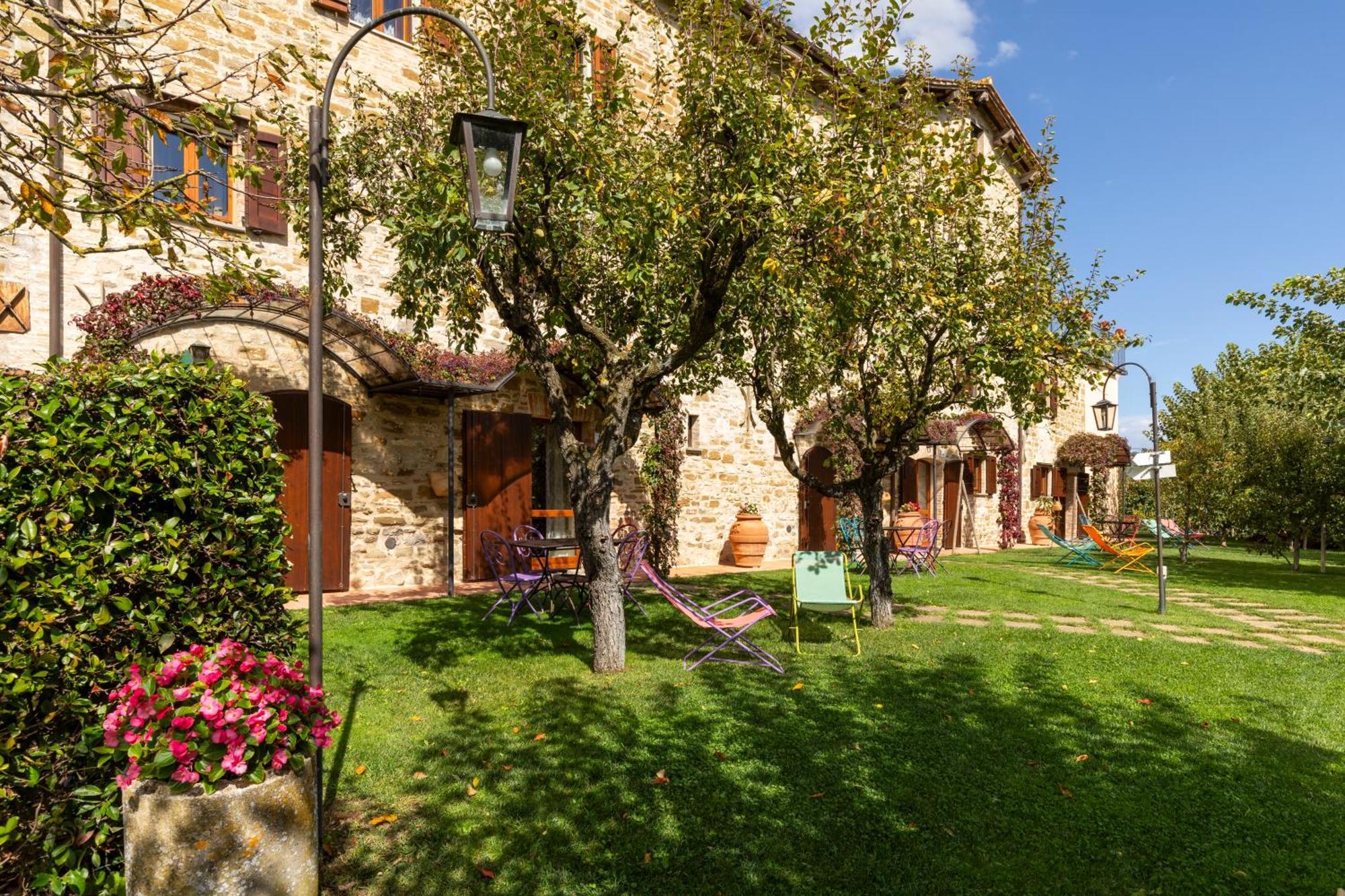 גוביו Agriturismo I Gelsi Di Santa Cristina מראה חיצוני תמונה
